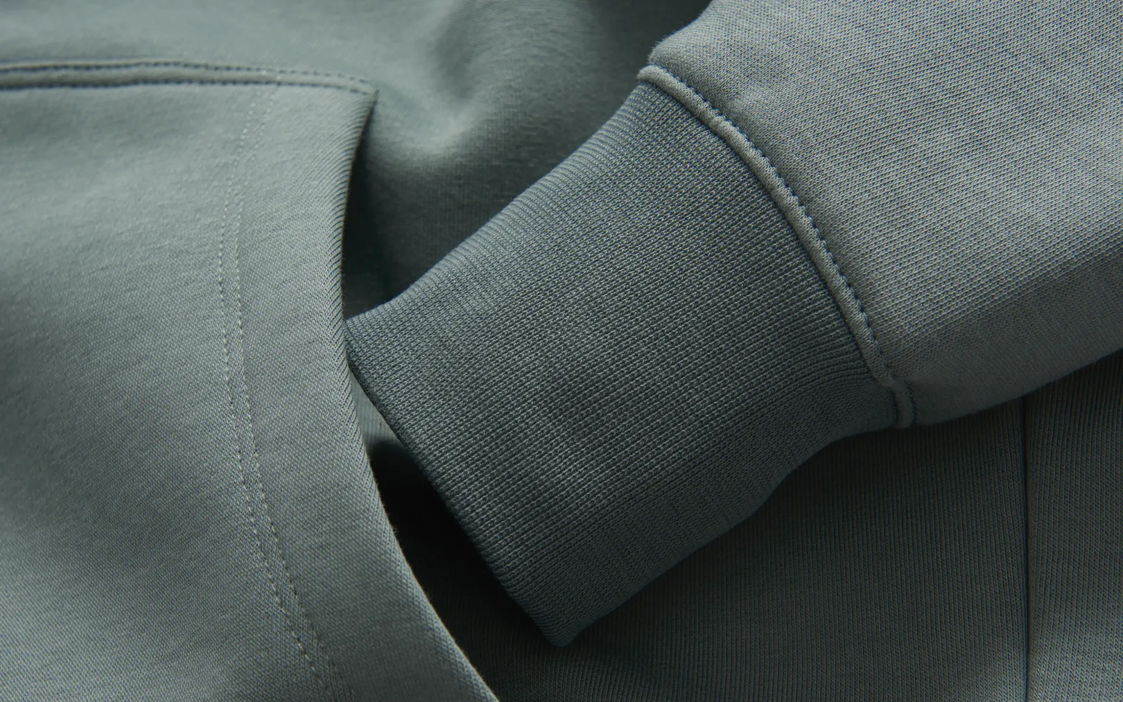 BOWMAN LOGO HOOD