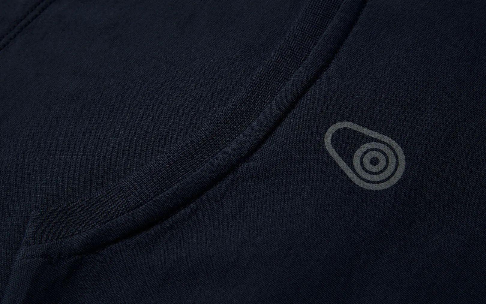 LOGO LS TEE