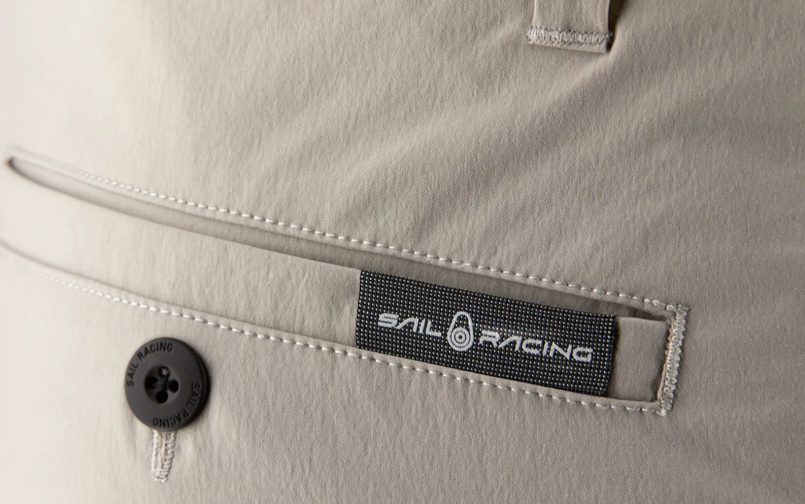 RACE CHINO SHORTS