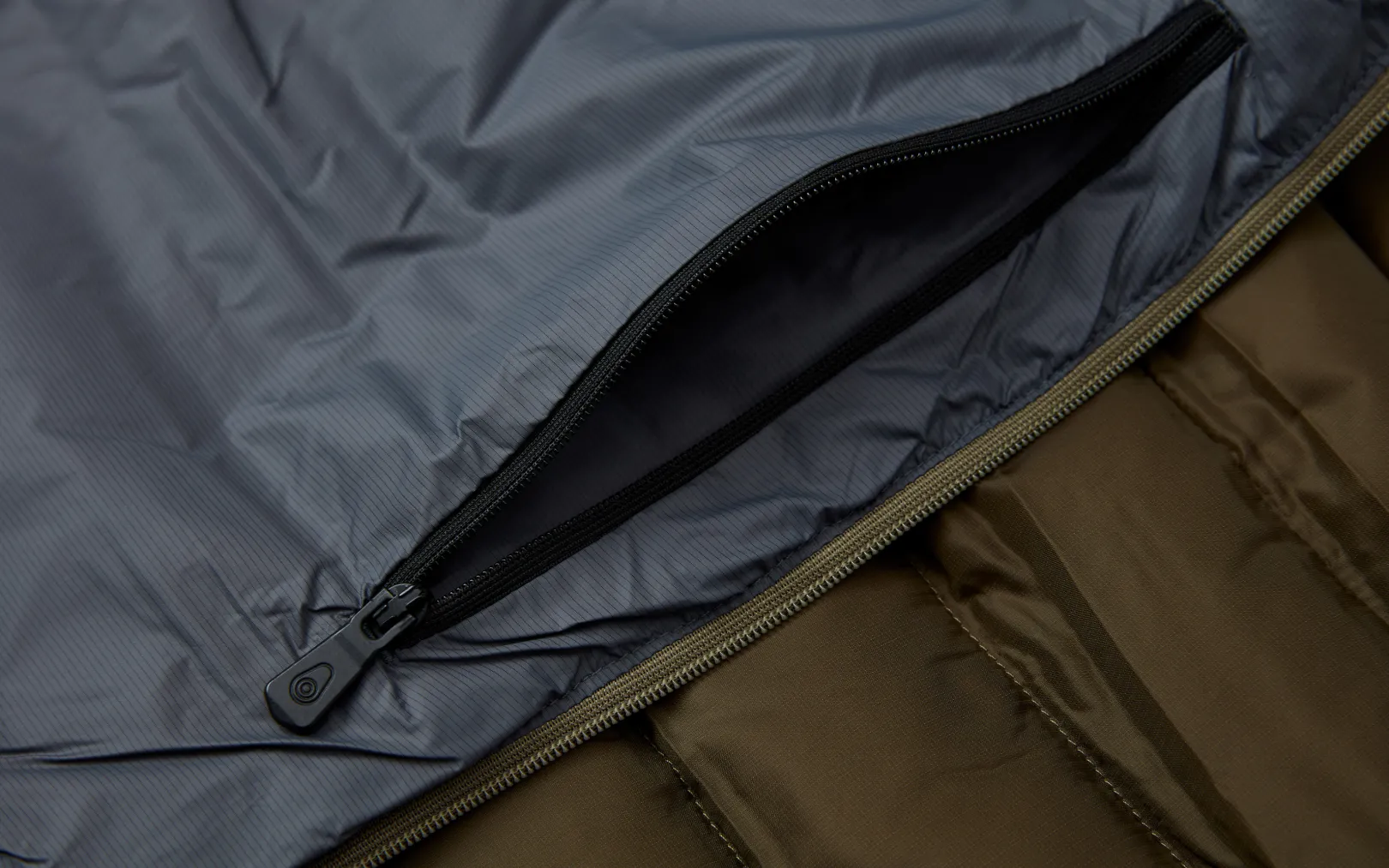 SPRAY DOWN VEST