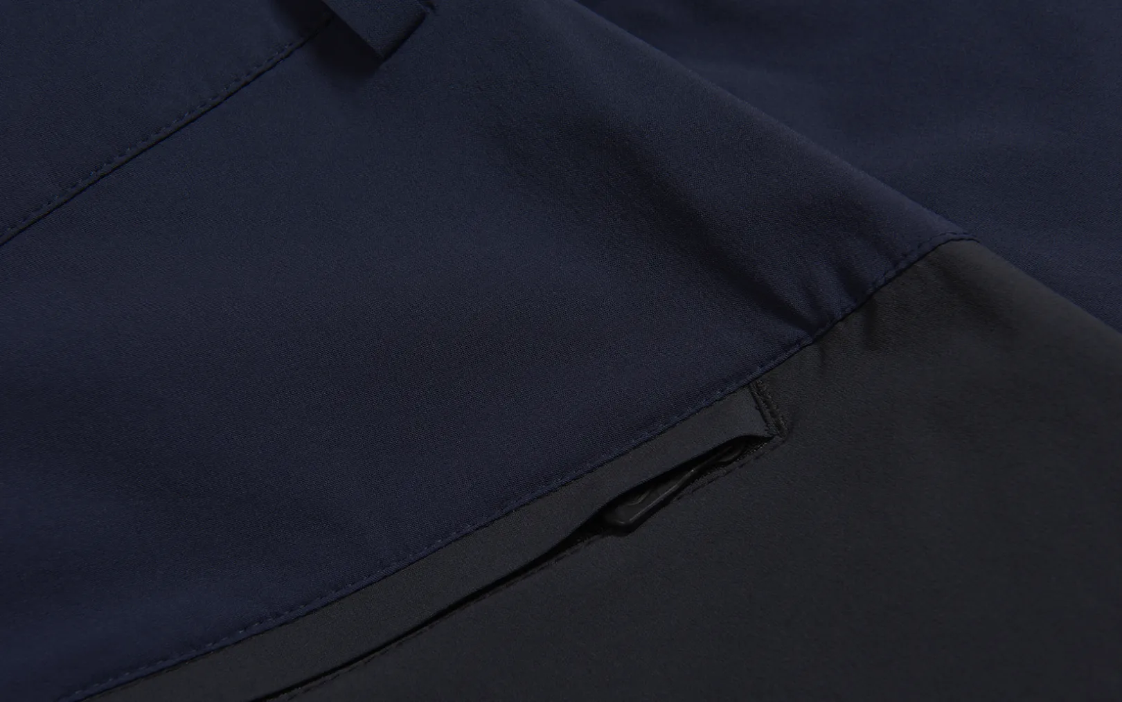SPRAY STRETCH SHORTS