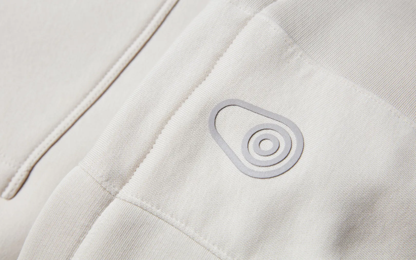 W GALE LOGO HOOD