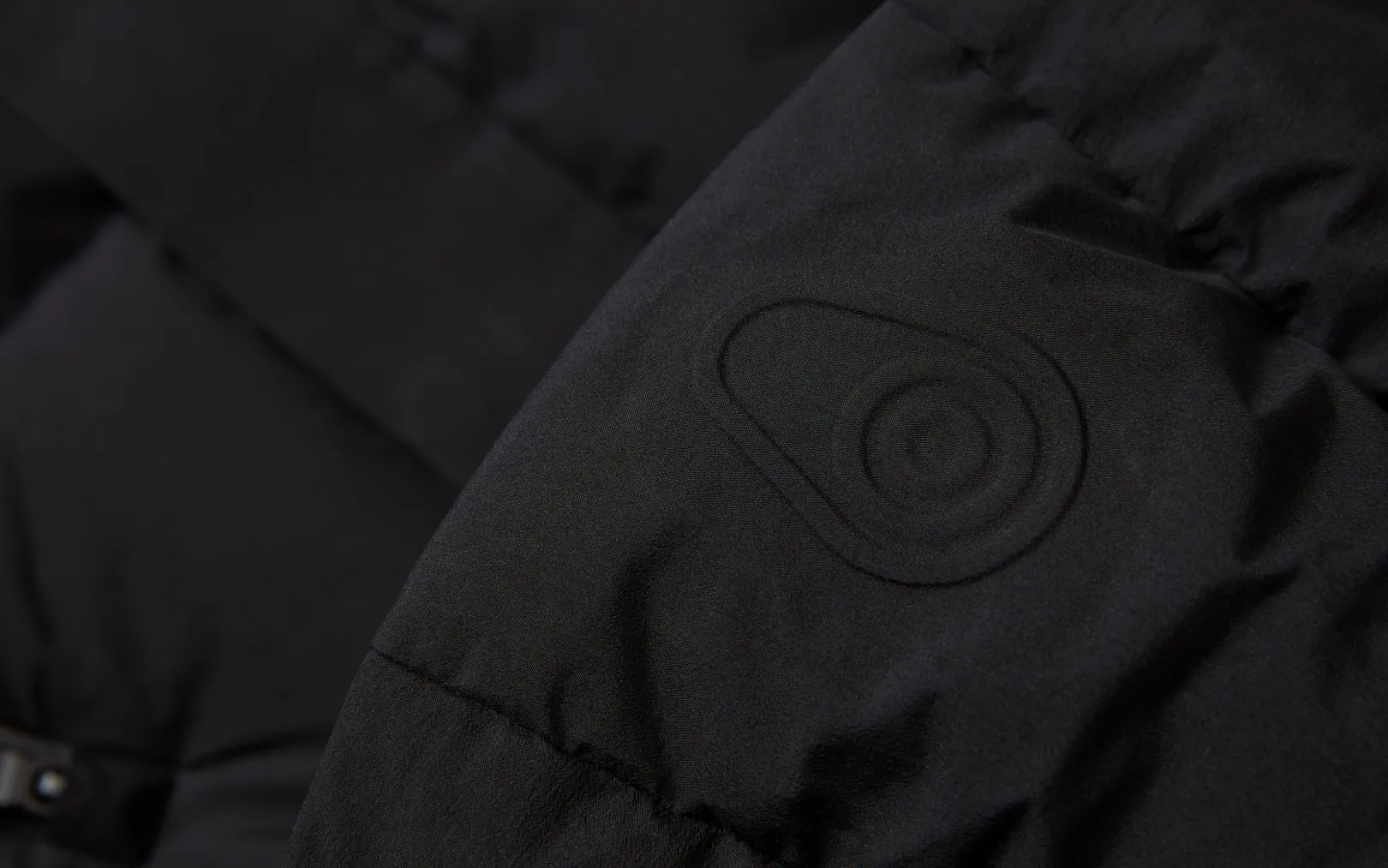 W RACE EDITION DOWN COAT