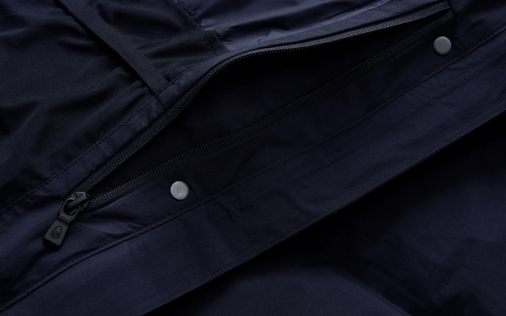 W RACE EDITION DOWN COAT