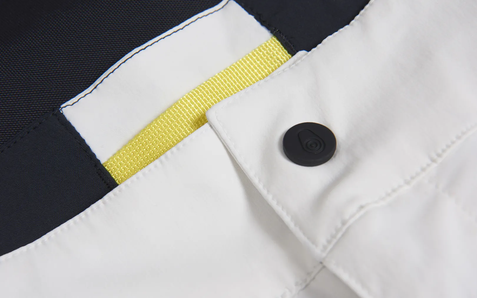 W SPRAY TECH SHORTS